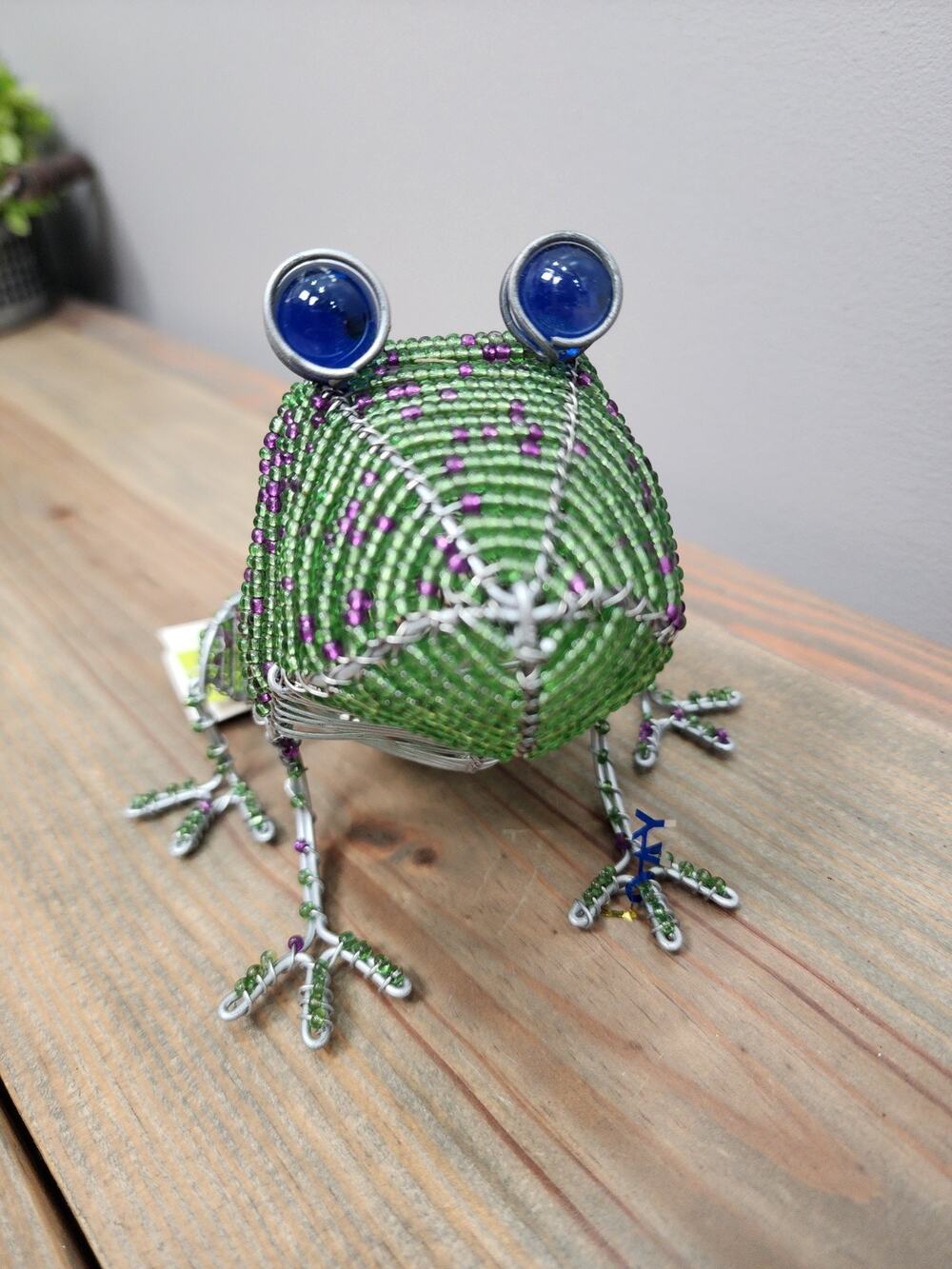 Folk Art Grassroots Beadworx Green Glass Bead & Wire Frog Sculpture Figurine
